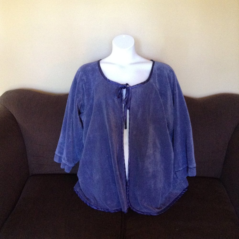 Bed Jacket - image 2